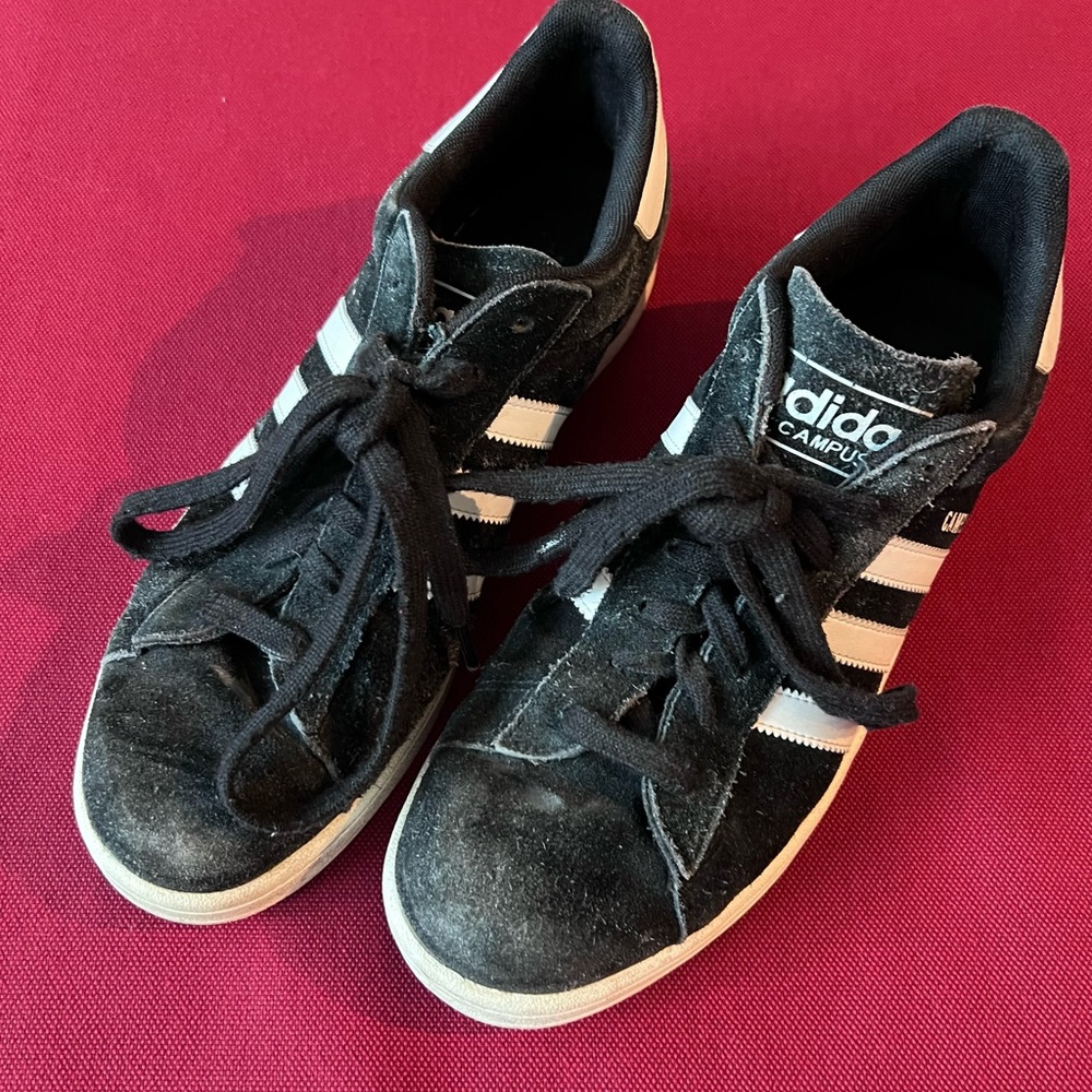 Adidas Black and White Campus 80s Suede very good condition. Three stripe.